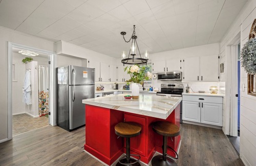 Coeur d'Alene House | Hot Tub + Walkable CDA Stay, Pet Friendly
