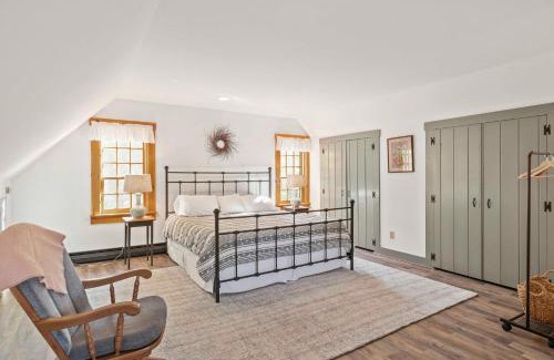 Holderness House | Hot Tubpetswalk To Squam Church Landing 7 Mins