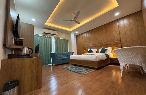Rishikesh Hotel | Hotel 7 Heaven