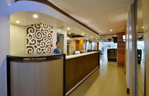 Manila Hotel | Hotel 99 Monumento