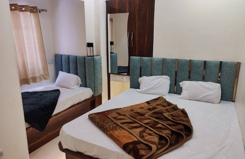 Ujjain Hotel | Hotel Aagman Palace - Near Mahakal Temple