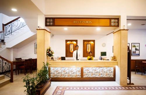 Shenoys Hotel | Hotel Abad Plaza