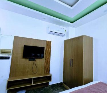 Mathura Hotel | Hotel AG Parkland Near Krishna Janambhoomi