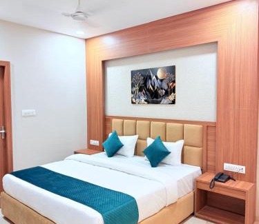 Ujjain Hotel | Hotel Akaay