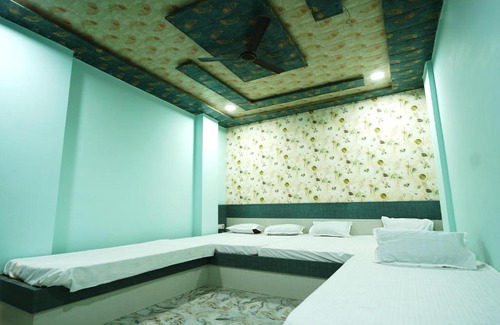 Ajmer Hotel | Hotel Alishaan 30 Mtrs from Dargah