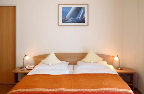 Wellingdorf Hotel | Hotel Am Segelhafen