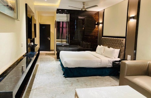 New Delhi Hotel | Hotel Aman Palace