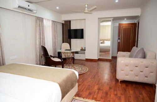 Amer Fort Road Hotel | Hotel Amayra