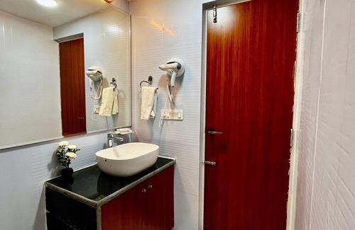 Amer Fort Road Hotel | Hotel Amayra