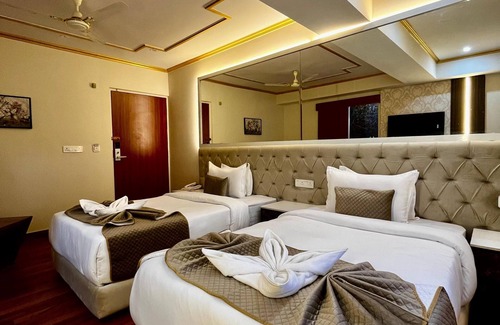 Amer Fort Road Hotel | Hotel Amayra