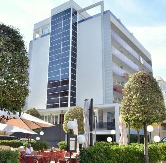 Bibione Hotel | Hotel Amburgo