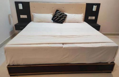 Khajuraho Hotel | Hotel Arabiann night