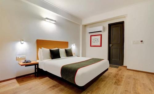 Faridabad Hotel | Hotel Aravali Inn & Banquet Hall