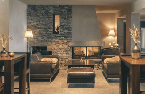 Noes Hotel | Hotel Art De Vivre