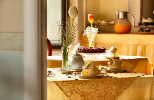 Historical Center Hotel | Hotel Art Resort Galleria Umberto