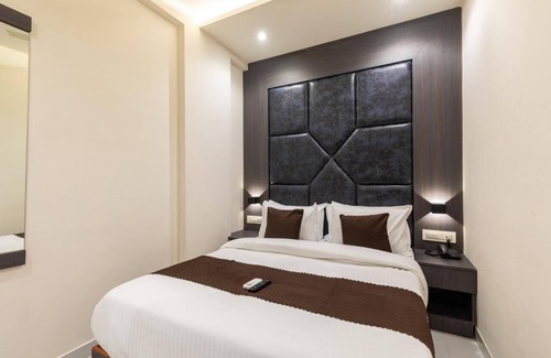 Borivali West Cabin | Hotel Artilla Borivali