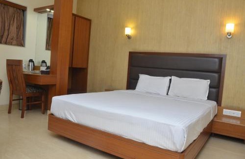 Sion Hotel | Hotel Ashray International, Sion - Near BKC