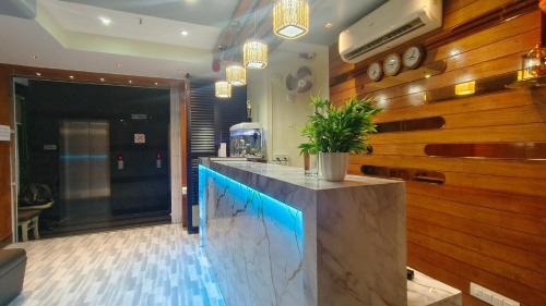 Andheri West Hotel | Hotel Ashraya International