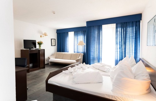 Ostheim Hotel | Hotel Astoria am Urachplatz