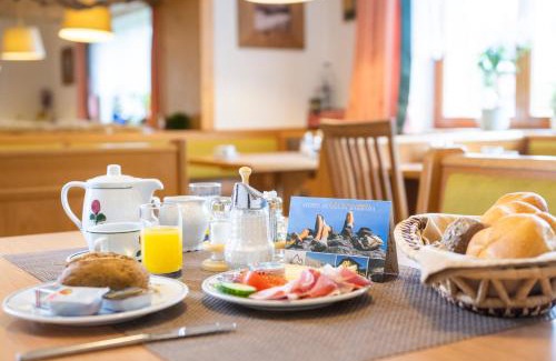 Sankt Martin am Tennengebirge House | Hotel Pension Barbara