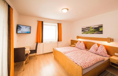 Sankt Martin am Tennengebirge House | Hotel Pension Barbara