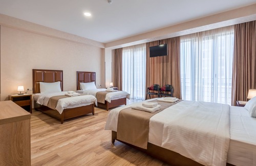 Vake-Saburtalo Hotel | Hotel Aura in Digomi