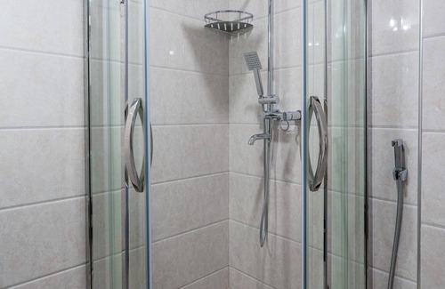 Vake-Saburtalo Hotel | Hotel Aura in Digomi