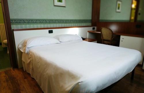 Bagni di Tivoli Hotel | Hotel Aurora