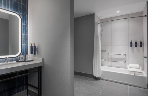 Rogers Hotel | Hotel Avail Rogers, Tapestry Collection By Hilton