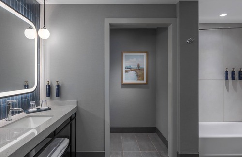 Rogers Hotel | Hotel Avail Rogers, Tapestry Collection By Hilton