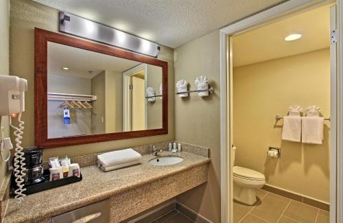 Morro Bay Hotel | Hotel Avisa Downtown