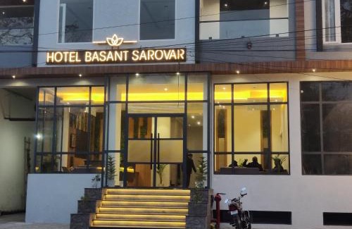 Mathura Hotel | Hotel Basant Sarovar
