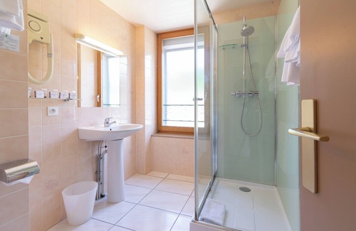 Malbuisson Hotel | Hotel beau site