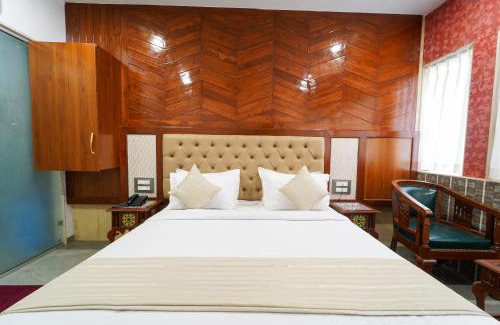 Mahabaleshwar Hotel | Hotel Bright Star