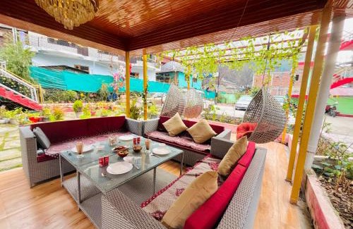Kasol Bed & Breakfast | Hotel Brownie River View