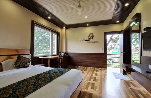 Sidhpur Hotel | Hotel Buddha House Himalayan Brothers