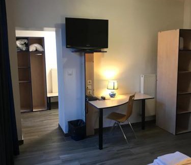 Charleville-Mezieres Hotel | Hotel César Centre-ville Gare Charleville-Mézières