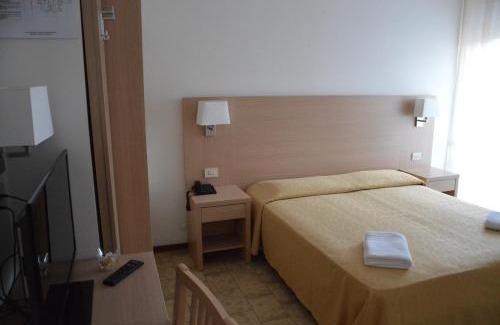 Pesaro Hotel | Hotel Caesar