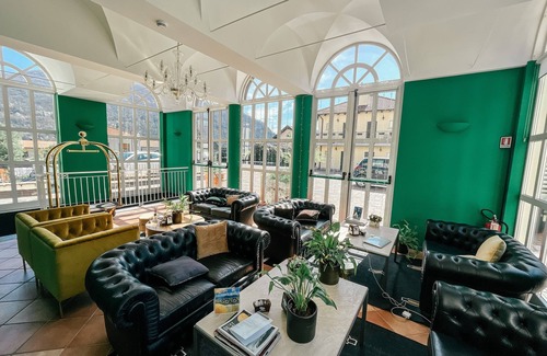 Brusimpiano Hotel | Hotel Caroline