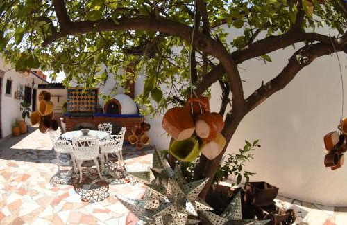 Santa Rosa de Jauregui House | HOTEL CASA LIMON