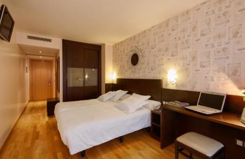 La Corredoria y Ventanielles Hotel | Hotel Castro Real