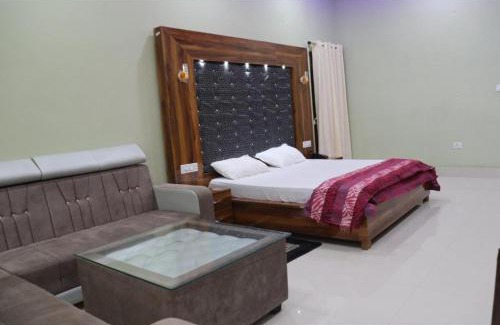 Chamba House | Hotel Chamba Dhanjeet Palace