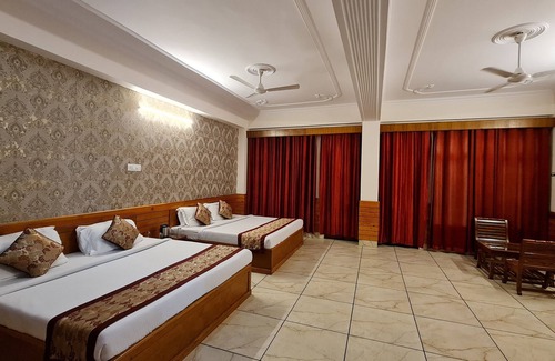 Jadrangal Hotel | Hotel Chand Himalayan Brothers