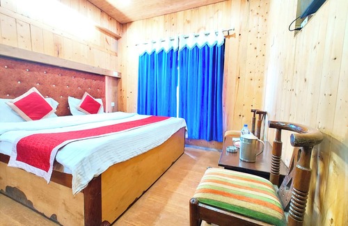 Nainital Hotel | Hotel Chinar Lake View Near Mall Road