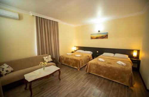 Kobuleti Hotel | Hotel Chveni Ezo