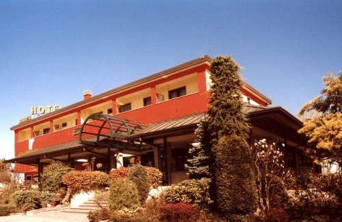 Vercelli Hotel | Hotel Cinzia Ristorante Christian e Manuel