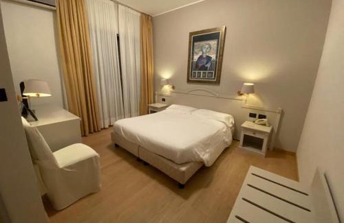 Vercelli Hotel | Hotel Cinzia Ristorante Christian e Manuel