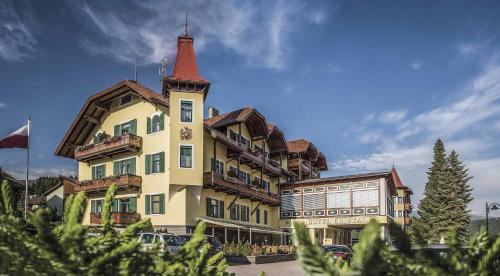 Valle San Silvestro Hotel | Hotel Cristallo