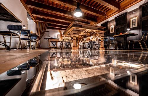 Historic Castle District Hotel | Hotel D H Lawrence