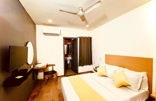 Pitampura Hotel | Hotel Dakshini Pitampura with Swimming Pool